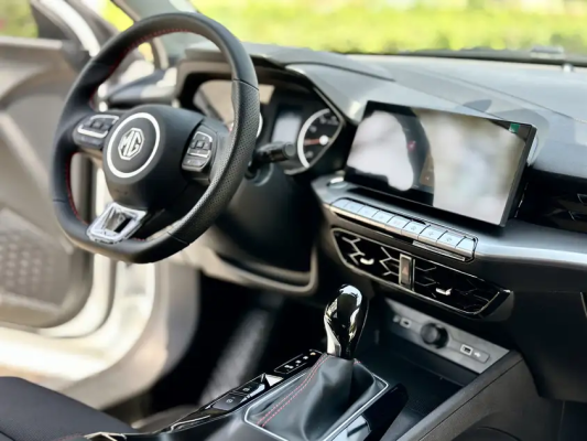 MG GT in affitto a Ras Al Khaimah