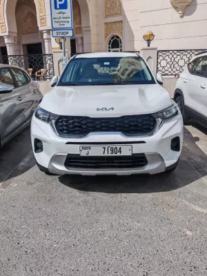 &rlm;إيجار كيا سونيت في دبي