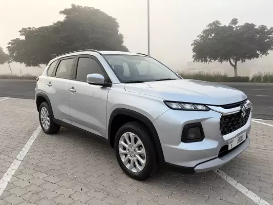 Suzuki Grand Vitara in affitto a Dubai