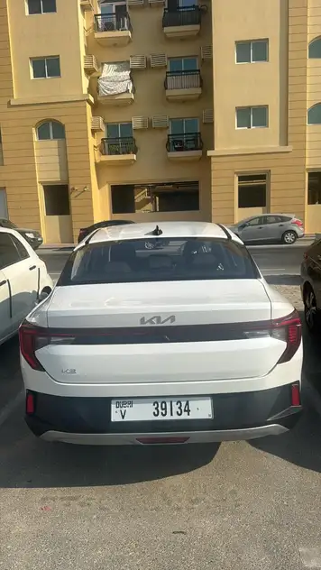 KIA K3 &agrave; louer &agrave; Duba&iuml;