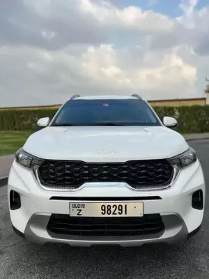 KIA Sonet in affitto a Ras Al Khaimah