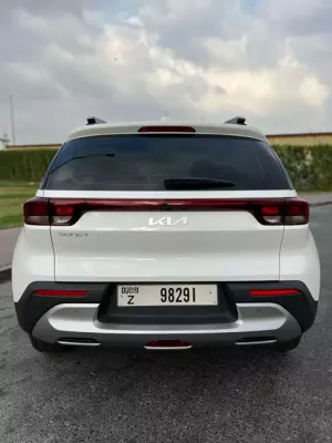 KIA Sonet in affitto a Ras Al Khaimah