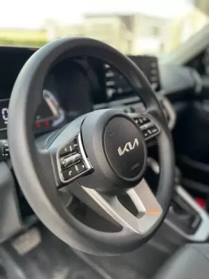 KIA Sonet in affitto a Ras Al Khaimah