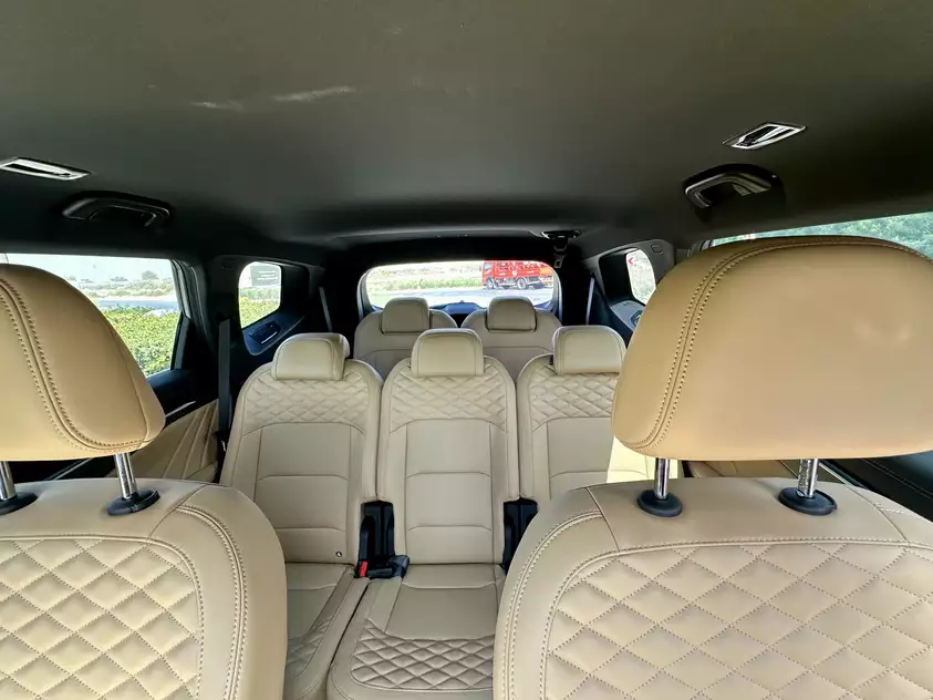 Geely Okavango in affitto a Ras Al Khaimah