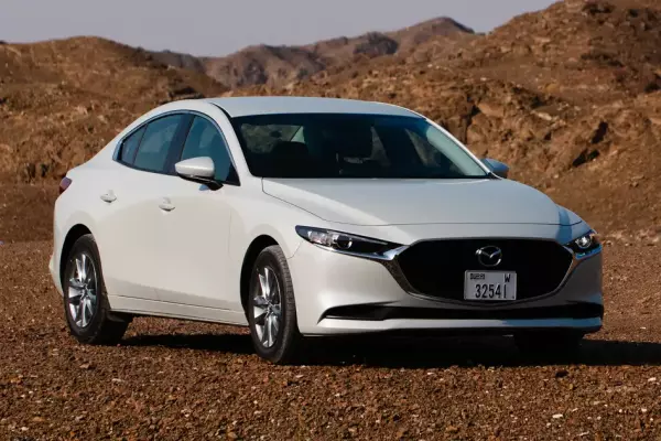 Mazda 3 для аренды в Дубай