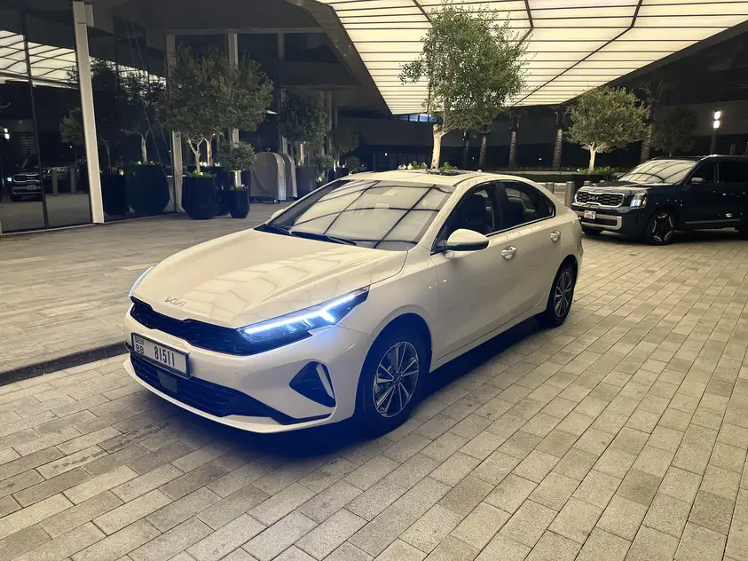 KIA K3 zur Miete in Ras Al Khaimah