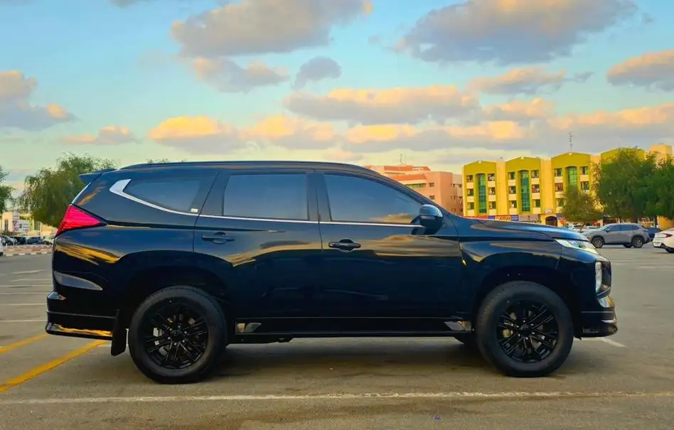 Mitsubishi Montero Sport in affitto a Ras Al Khaimah