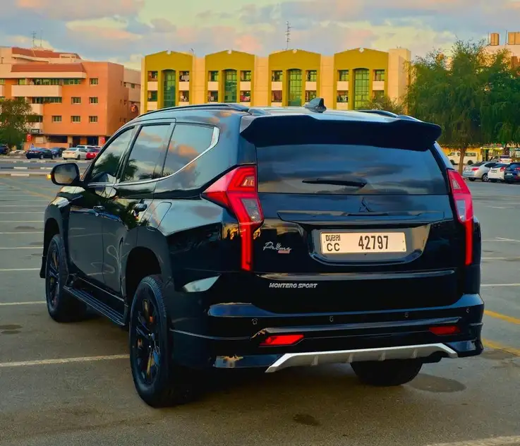 Mitsubishi Montero Sport in affitto a Ras Al Khaimah