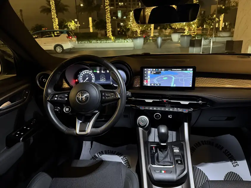 Alfa Romeo Tonale in affitto a Sharjah