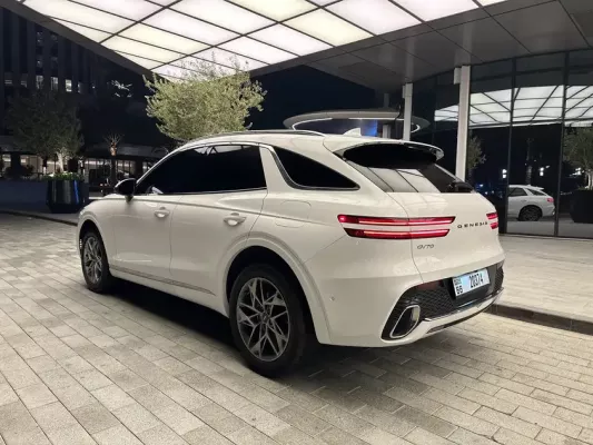 Genesis GV70 te huur in Dubai