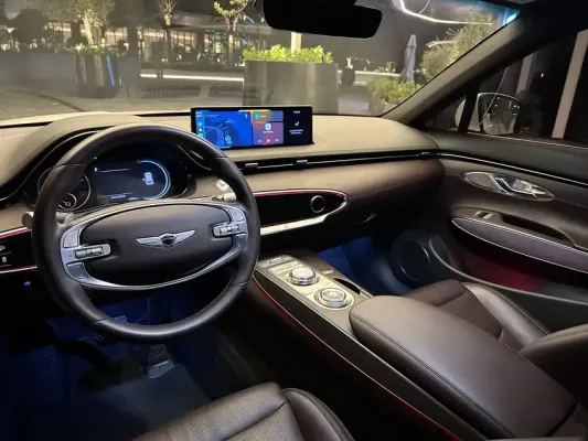 Genesis GV70 te huur in Dubai