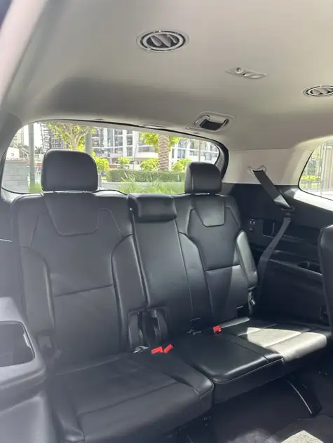 KIA Telluride in affitto a Ras Al Khaimah