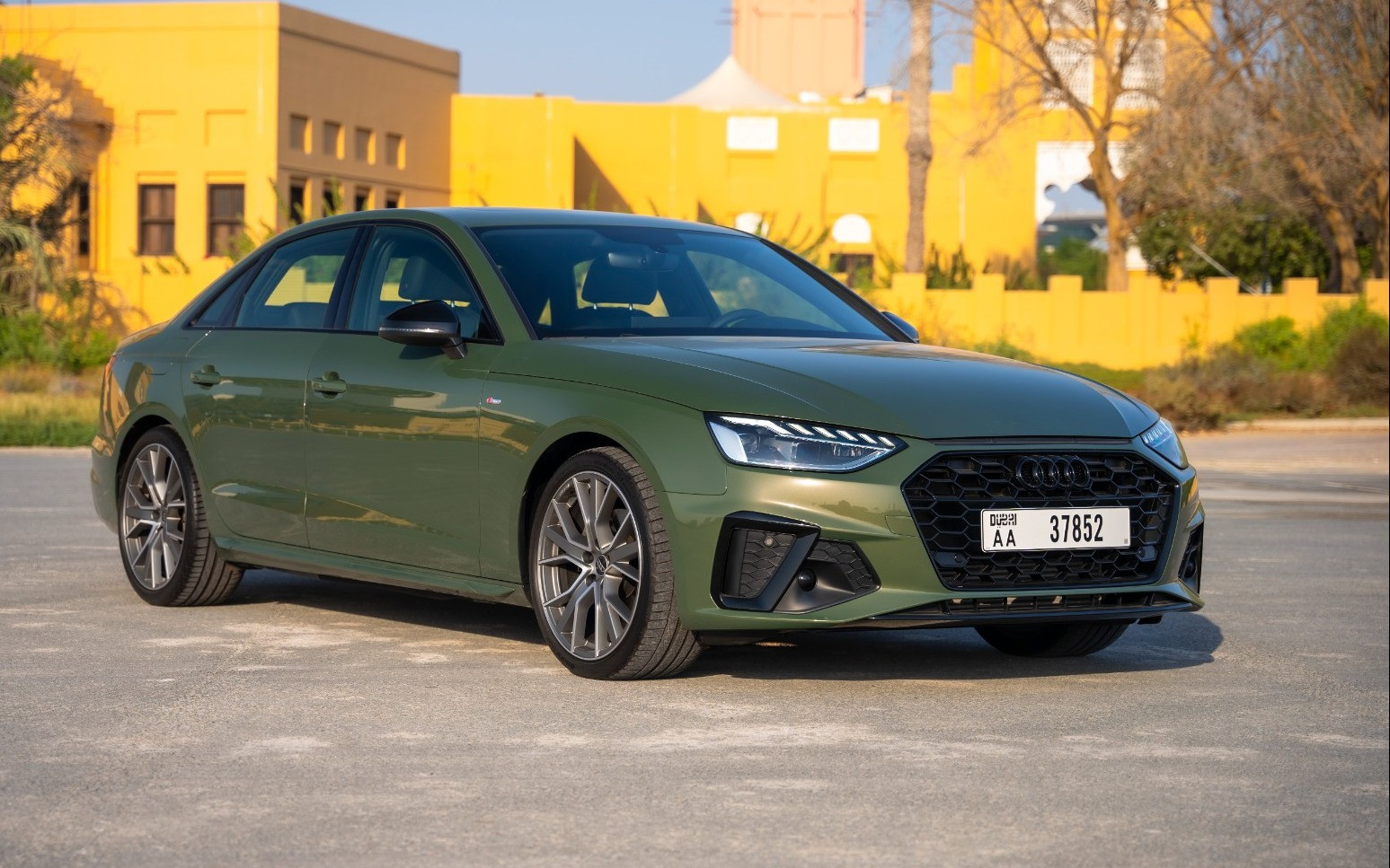 Audi A4 для аренды в Дубай