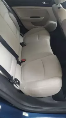 &rlm;إيجار رينو ميغان في دبي