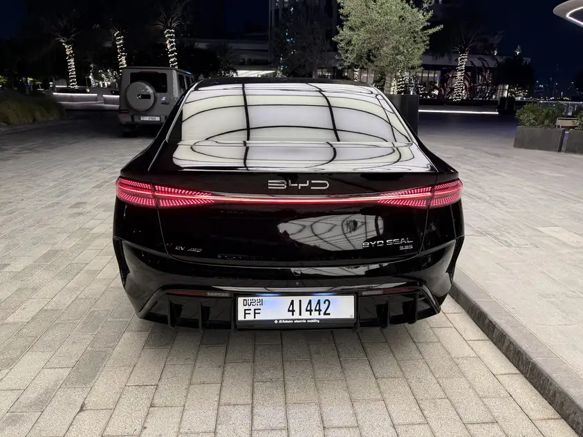 BYD Seal in affitto a Ras Al Khaimah