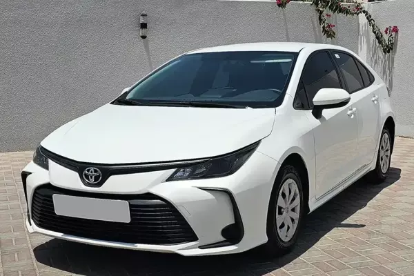 Toyota Corolla in affitto a Dubai