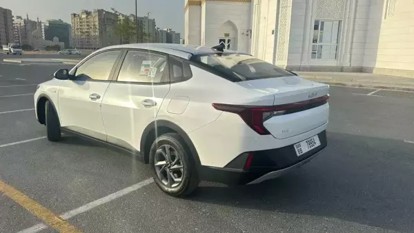 إيجار كيا K3 في دبي