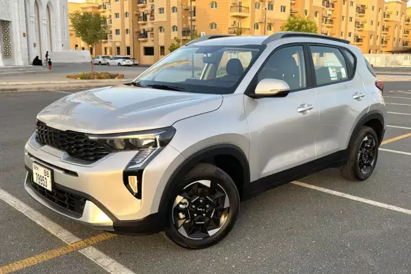 KIA Sonet in affitto a Dubai