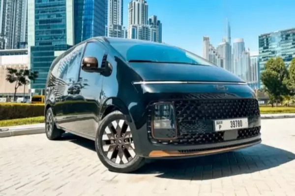 Hyundai Staria te huur in Dubai