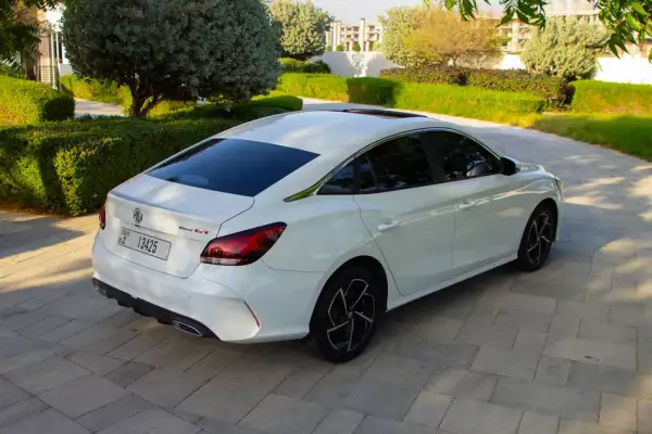 MG GT in affitto a Ras Al Khaimah