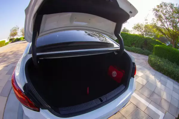 MG GT in affitto a Ras Al Khaimah
