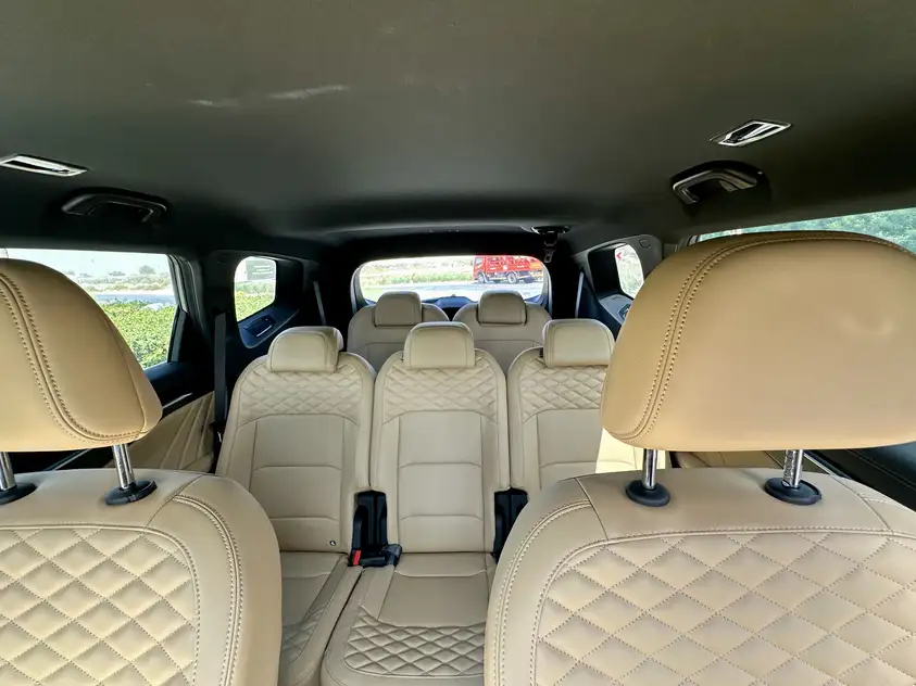 Geely Okavango in affitto a Ras Al Khaimah