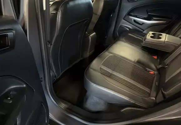 إيجار فورد EcoSport في دبي