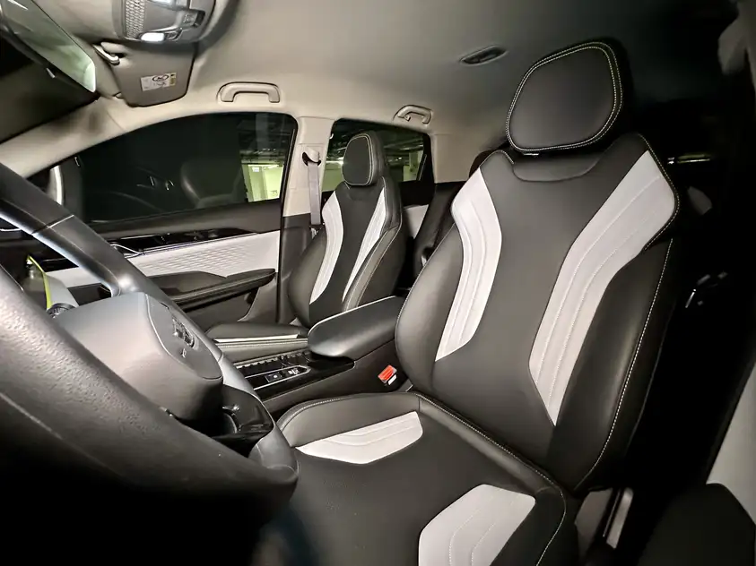 Geely Coolray in affitto a Ras Al Khaimah