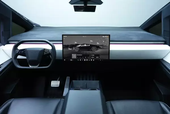 Tesla Cybertruck zur Miete in Dubai