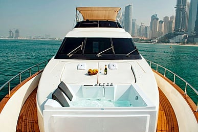 在迪拜 租 Azimut 80 英尺 在Dubai Marina
