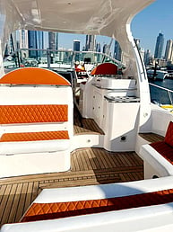 Gulf Craft 36 piede a Dubai Marina in affitto a Dubai