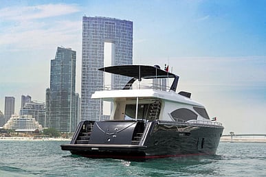 Gulf Craft 90 pied à Dubai Marina à louer à Dubai