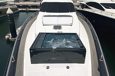 Gulf Craft 90 pie en Dubai Marina para alquiler en Dubai