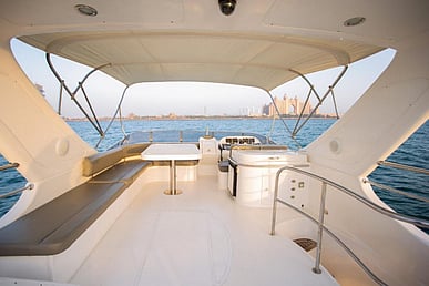 Majesty 70 футов в Dubai Marina для аренды в Дубай