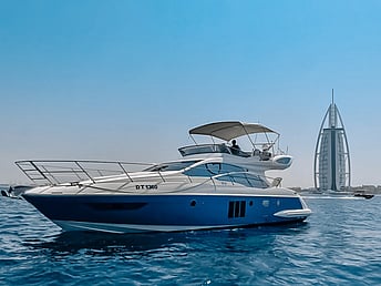 在迪拜 租 No Regrets 48 英尺 在Dubai Harbour