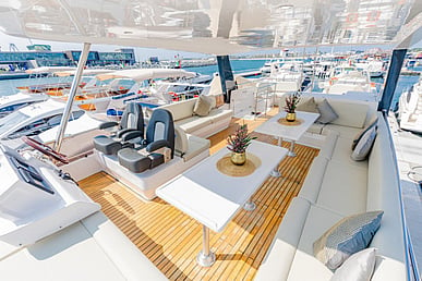 Reno 62 ft (2023) in Dubai Harbour for rent in Dubai