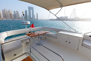 在迪拜 租 Veronika 55 英尺 在Dubai Harbour