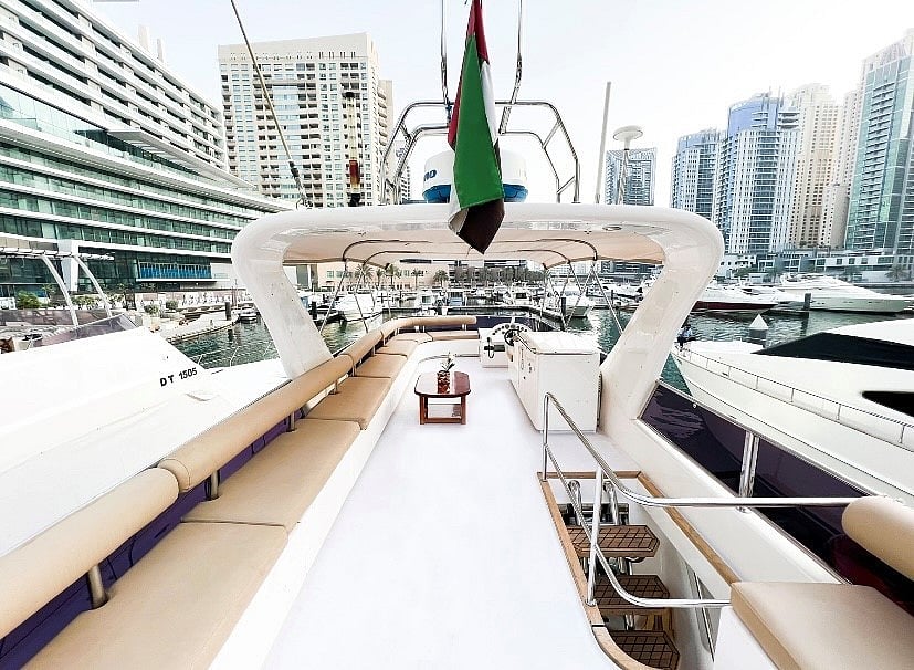 在迪拜 租 Tisck 75 英尺 在Dubai Harbour 0
