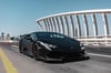 أسود Lamborghini Huracan, 2018 للإيجار في دبي 