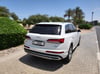 Audi Q7 (Blanco), 2022 para alquiler en Dubai 2