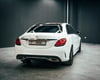 أبيض Mercedes C200, 2020 للإيجار في دبي 