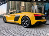黄色 Audi R8- V10 SPYDER, 2021 迪拜汽车租凭 