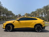 الأصفر Lamborghini Urus, 2021 للإيجار في دبي 
