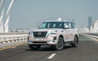 Nissan Patrol Platinum V6 (Beige), 2023 à louer à Abu Dhabi