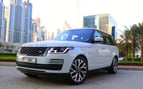 Range Rover Vogue (Nero), 2021 in affitto a Dubai