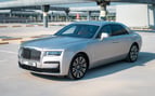 Rolls Royce Ghost (Gris plateado), 2022 para alquiler en Abu-Dhabi