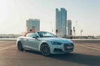 Audi A5 Cabriolet (Blanco), 2018 para alquiler en Dubai