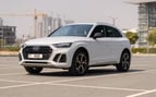 Audi Q5 (Белый), 2024 для аренды в Дубай