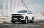 Chevrolet Tahoe (Blanco), 2023 para alquiler en Ras Al Khaimah
