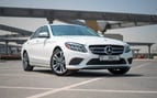 Mercedes C300 (Blanco), 2021 para alquiler en Ras Al Khaimah